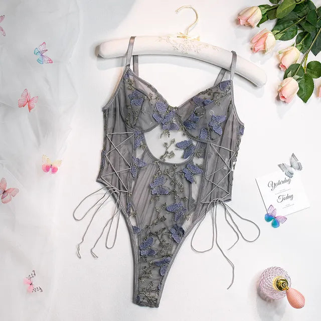 Céline | Broderet sommerfugle bodysuit